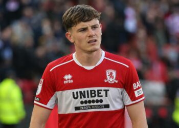 Will Lankshear Enjoys Ovation For Slightly Too Long And Leaves Middlesbrough With Ten Men